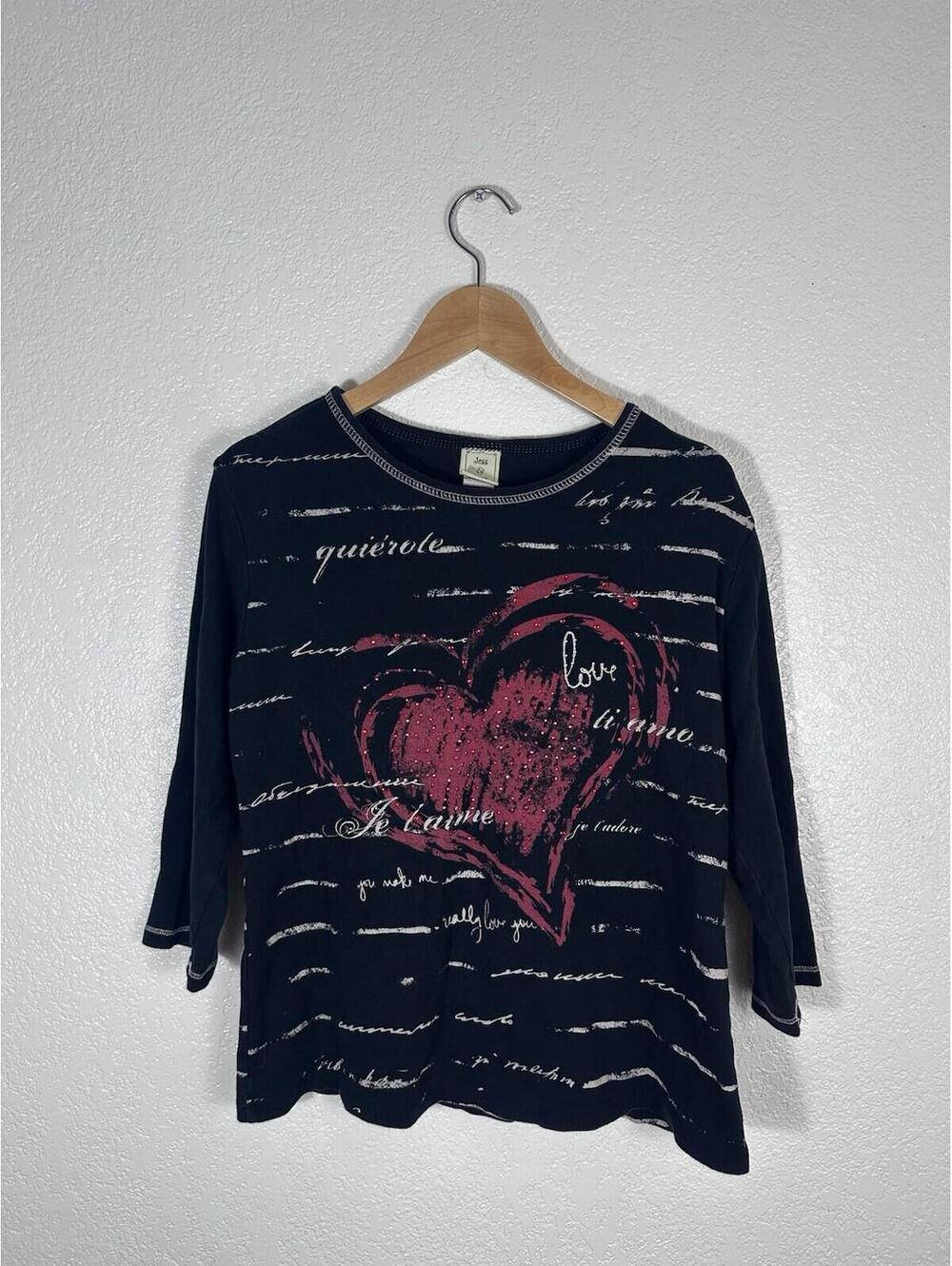 Jess & Jane Heartfelt Graphic Top Women’s Medium Black Red Heart Script